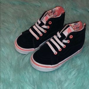 Toddler vans size 6